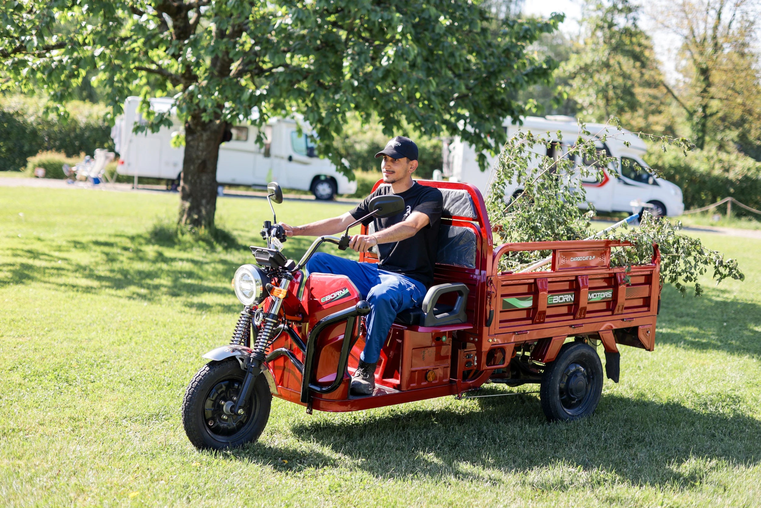 E-born_E-Lastendreirad_CargoCat_Camping_Campingplatz_Grunabfall_Grunanlagenpflege