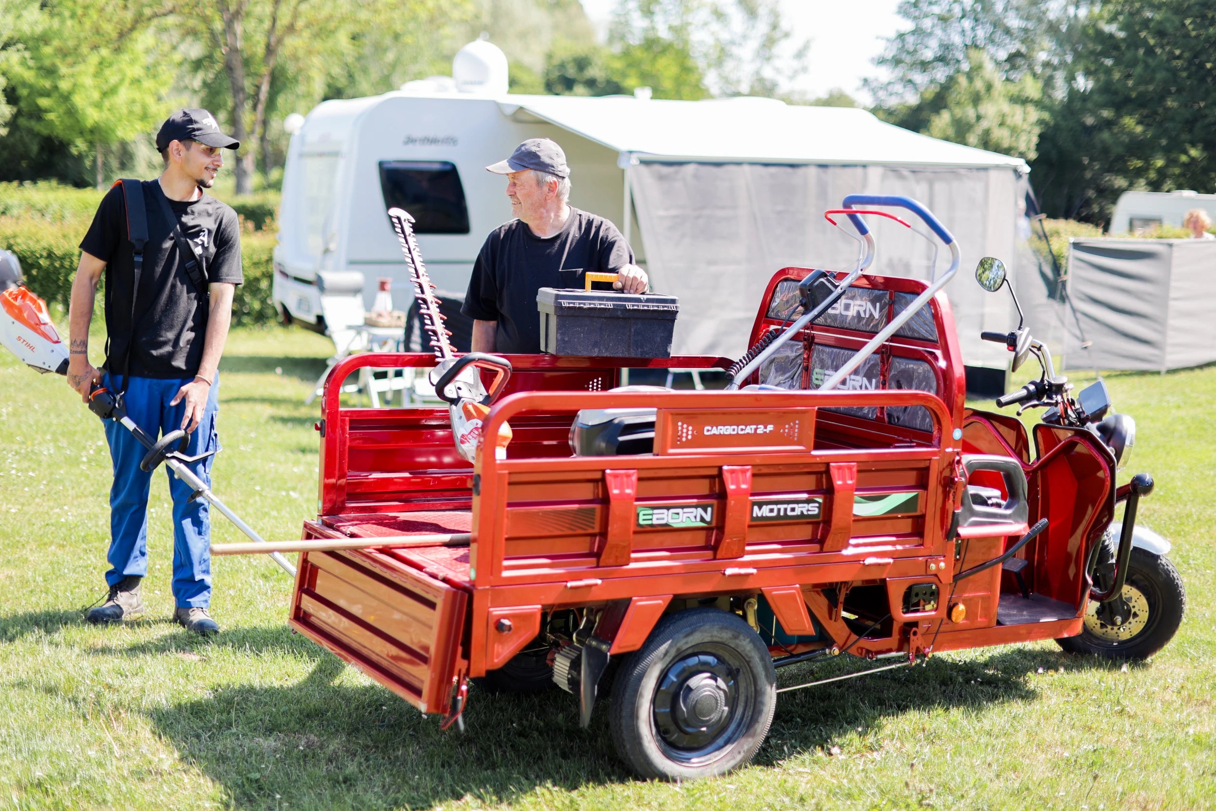 E-born_E-Lastendreirad_CargoCat_Camping_Campingplatz_Hausmeister_Technischer_Dienst_Grunanlagen_Grunanlagenpflege